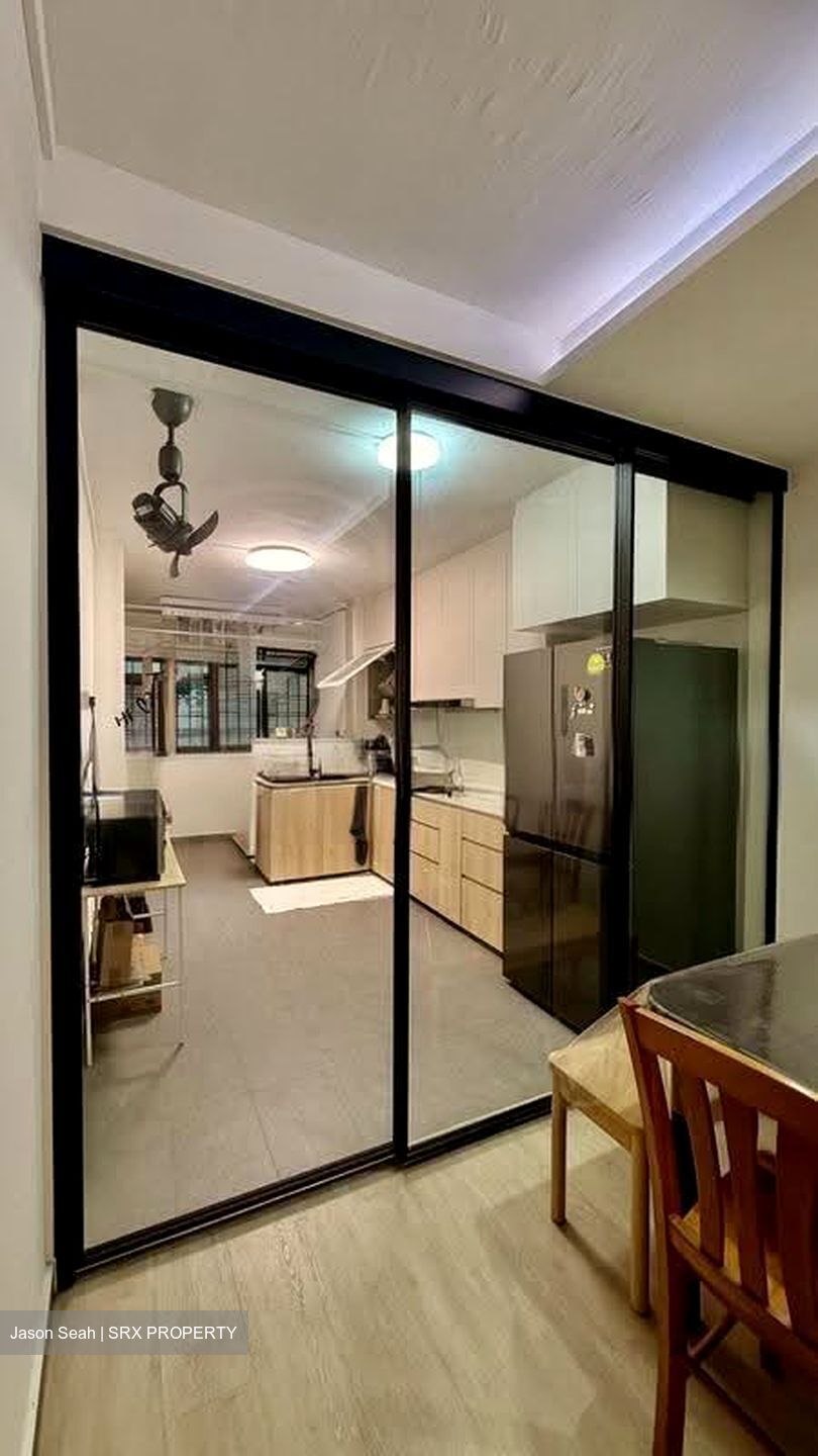Blk 354 Clementi Avenue 2 Shopping Centre (Clementi), HDB 4 Rooms #638056071